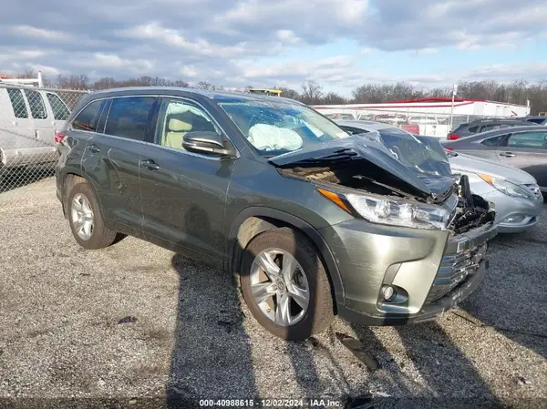 5TDDZRFH9HS393708 2017 TOYOTA HIGHLANDER - Image 1
