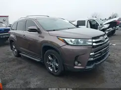 5TDDZRFH9HS403752 2017 TOYOTA HIGHLANDER