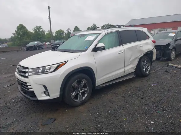 5TDDZRFH9HS419742 2017 TOYOTA HIGHLANDER - Image 2