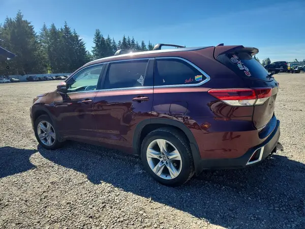 5TDDZRFH9HS430899 2017 TOYOTA HIGHLANDER - Image 2