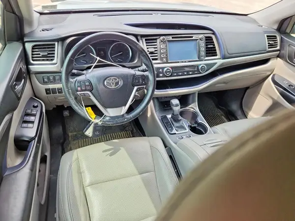 5TDDZRFH9HS431969 2017 TOYOTA HIGHLANDER - Image 8