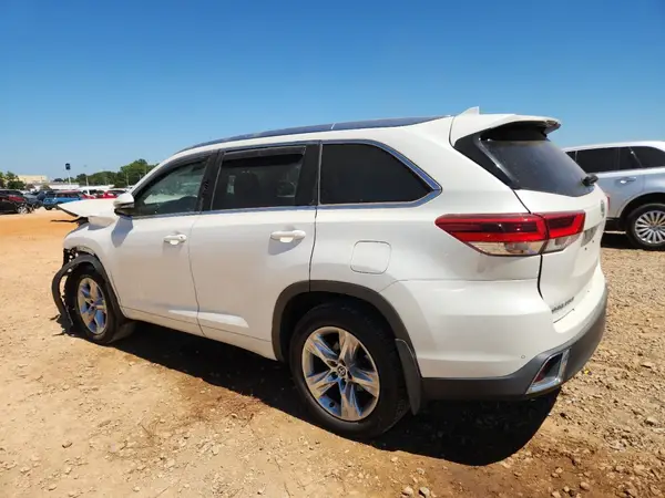 5TDDZRFH9HS453552 2017 TOYOTA HIGHLANDER - Image 2