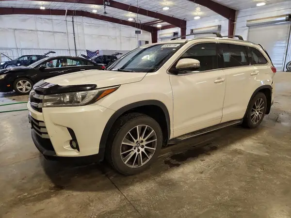 5TDDZRFH9HS478998 2017 TOYOTA HIGHLANDER - Image 1
