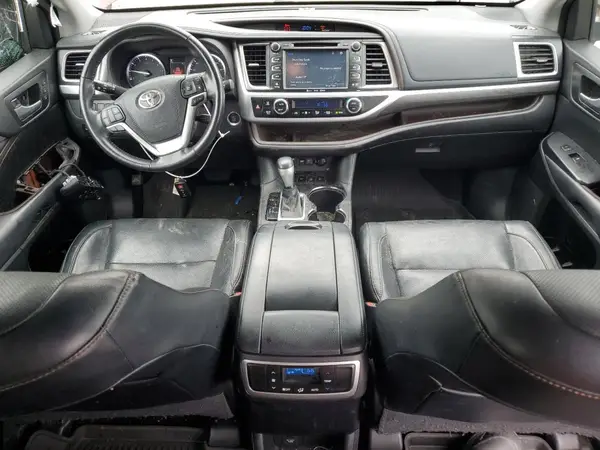 5TDDZRFH9HS483327 2017 TOYOTA HIGHLANDER - Image 8
