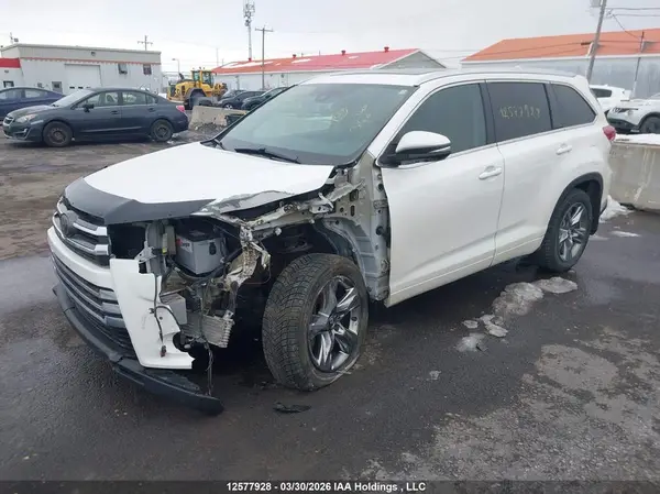 5TDDZRFH9HS483991 2017 TOYOTA HIGHLANDER - Image 2