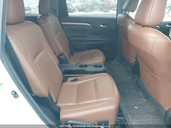 5TDDZRFH9HS483991 2017 TOYOTA HIGHLANDER - Image 8