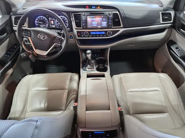 5TDDZRFH9JS490798 2018 TOYOTA HIGHLANDER - Image 8