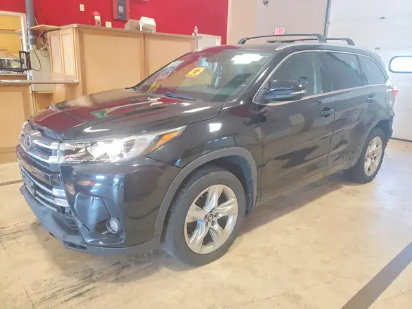 5TDDZRFH9JS495497 2018 TOYOTA HIGHLANDER - Image 1