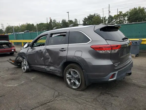 5TDDZRFH9JS805292 2018 TOYOTA HIGHLANDER - Image 2