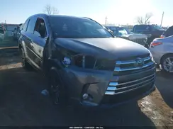 5TDDZRFH9JS807141 2018 TOYOTA HIGHLANDER