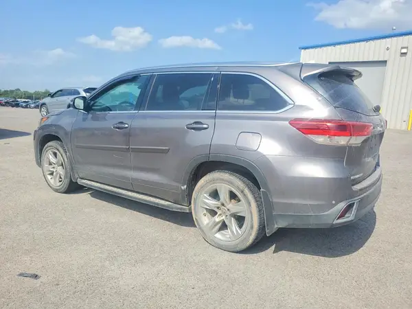 5TDDZRFH9JS808709 2018 TOYOTA HIGHLANDER - Image 2