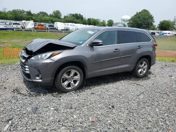 5TDDZRFH9JS817037 2018 TOYOTA HIGHLANDER - Image 1