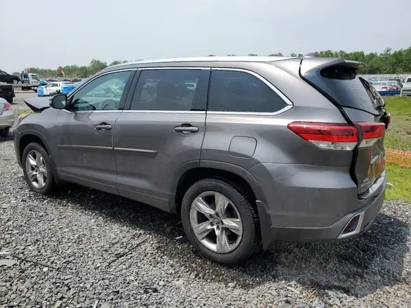 5TDDZRFH9JS817037 2018 TOYOTA HIGHLANDER - Image 2