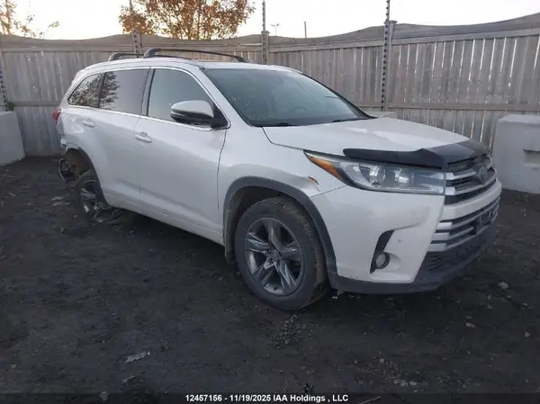 5TDDZRFH9JS818608 2018 TOYOTA HIGHLANDER - Image 1