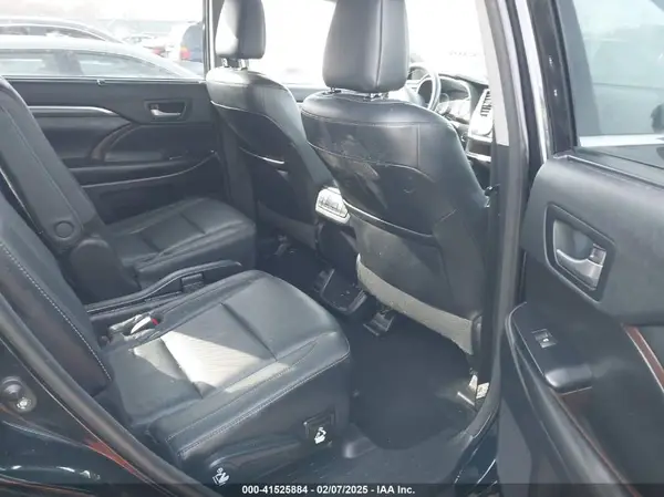 5TDDZRFH9JS824800 2018 TOYOTA HIGHLANDER - Image 8