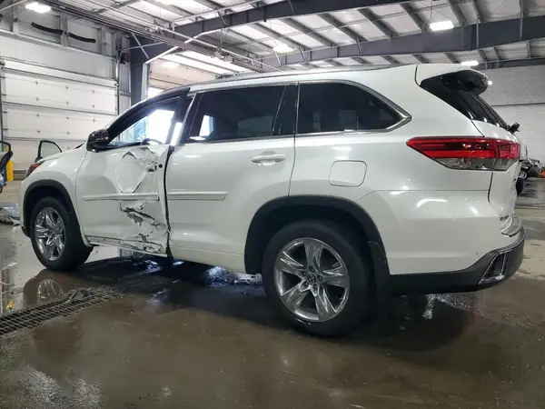 5TDDZRFH9JS841841 2018 TOYOTA HIGHLANDER - Image 2