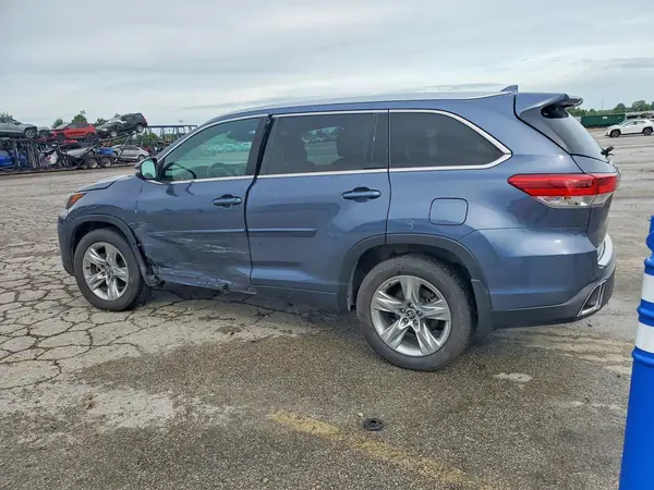 5TDDZRFH9JS887847 2018 TOYOTA HIGHLANDER - Image 2