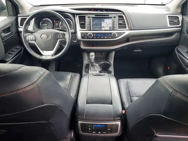 5TDDZRFH9JS887847 2018 TOYOTA HIGHLANDER - Image 8