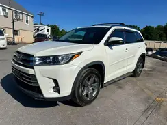 5TDDZRFH9JS890764 2018 TOYOTA HIGHLANDER