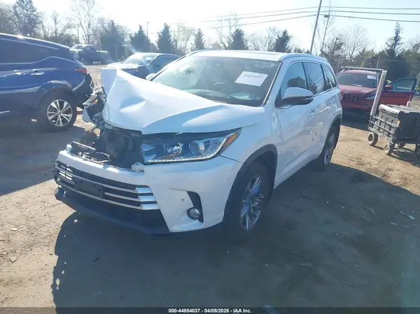 5TDDZRFH9JS906462 2018 TOYOTA HIGHLANDER - Image 2