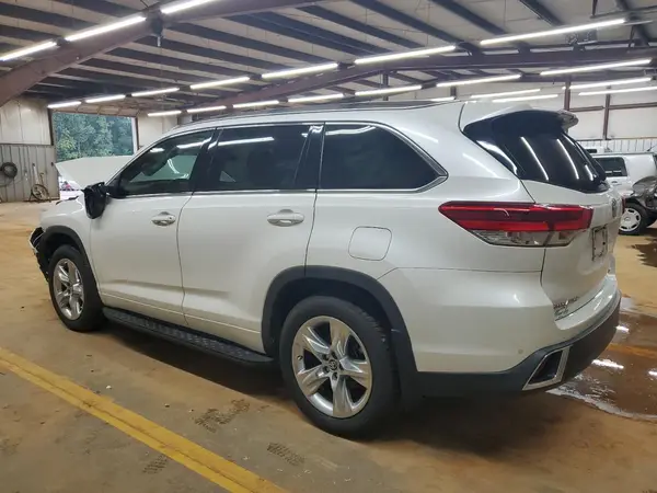 5TDDZRFH9KS711964 2019 TOYOTA HIGHLANDER - Image 2