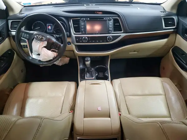 5TDDZRFH9KS711964 2019 TOYOTA HIGHLANDER - Image 8