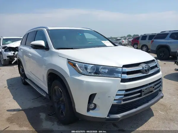 5TDDZRFH9KS716422 2019 TOYOTA HIGHLANDER - Image 1