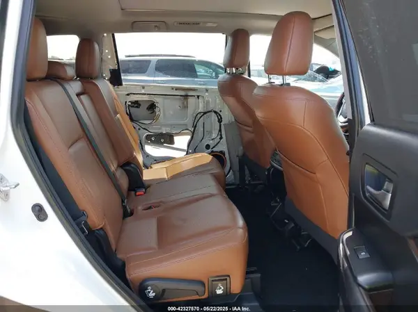 5TDDZRFH9KS716422 2019 TOYOTA HIGHLANDER - Image 8