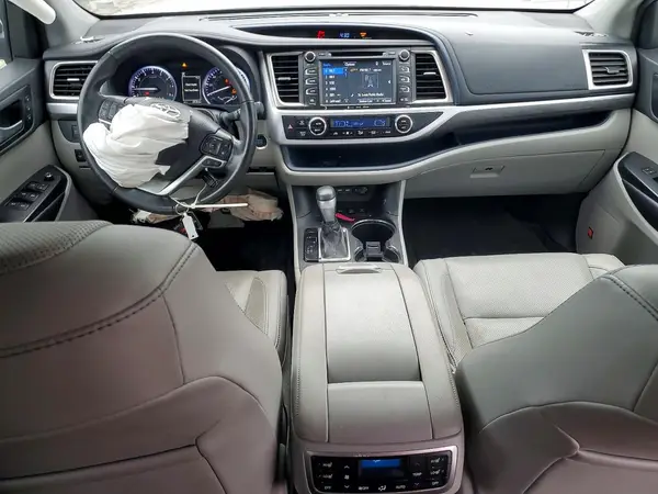 5TDDZRFH9KS720955 2019 TOYOTA HIGHLANDER - Image 8