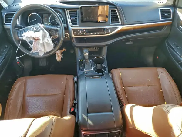 5TDDZRFH9KS726335 2019 TOYOTA HIGHLANDER - Image 8