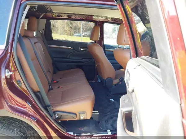5TDDZRFH9KS745144 2019 TOYOTA HIGHLANDER - Image 8
