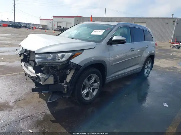 5TDDZRFH9KS745189 2019 TOYOTA HIGHLANDER - Image 2