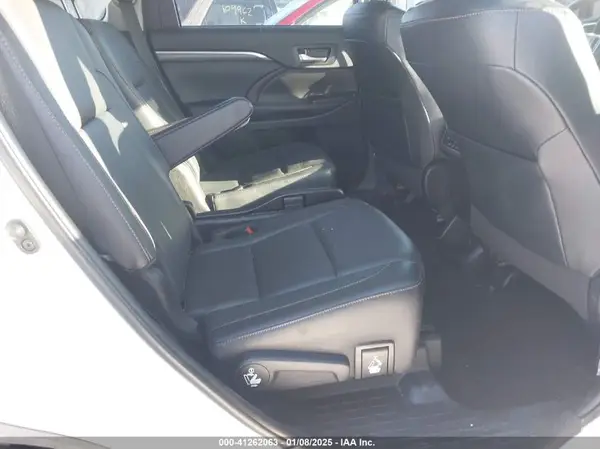 5TDDZRFH9KS921416 2019 TOYOTA HIGHLANDER - Image 8