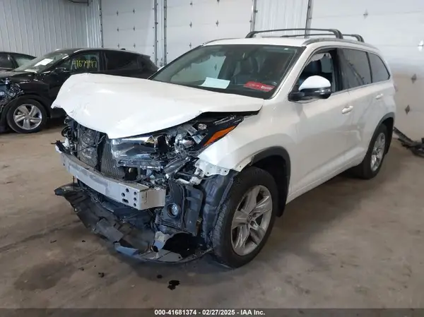 5TDDZRFH9KS932609 2019 TOYOTA HIGHLANDER - Image 2