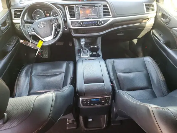 5TDDZRFH9KS966825 2019 TOYOTA HIGHLANDER - Image 8