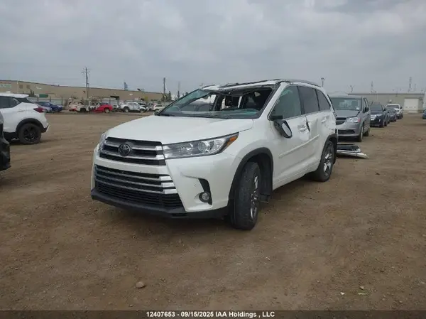 5TDDZRFH9KS967439 2019 TOYOTA HIGHLANDER - Image 2