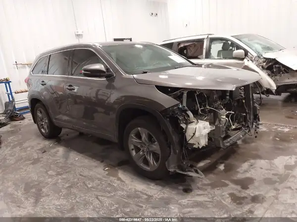 5TDDZRFH9KS983043 2019 TOYOTA HIGHLANDER - Image 1