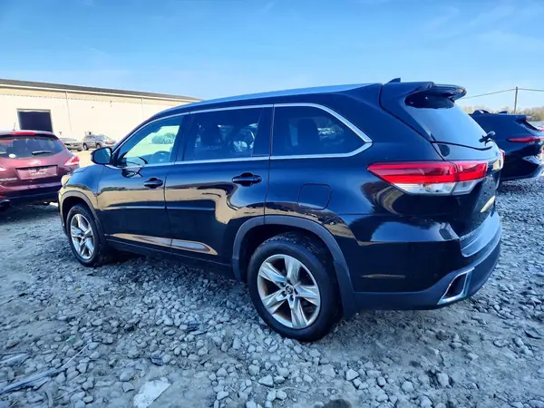 5TDDZRFH9KS995354 2019 TOYOTA HIGHLANDER - Image 2