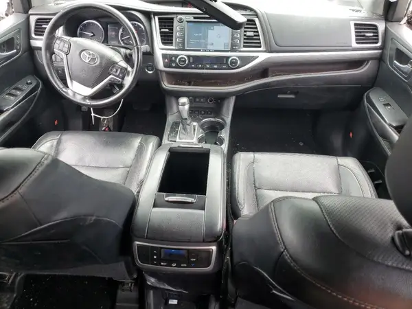 5TDDZRFHXHS356568 2017 TOYOTA HIGHLANDER - Image 8