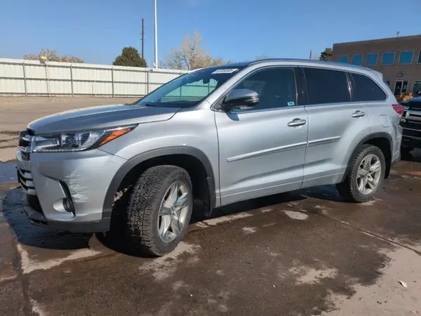 5TDDZRFHXHS361852 2017 TOYOTA HIGHLANDER - Image 1