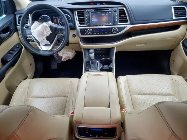 5TDDZRFHXHS378358 2017 TOYOTA HIGHLANDER - Image 8