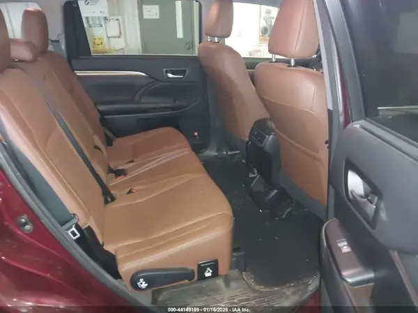 5TDDZRFHXHS385181 2017 TOYOTA HIGHLANDER - Image 8