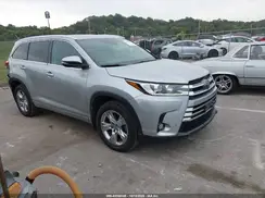 5TDDZRFHXHS393913 2017 TOYOTA HIGHLANDER