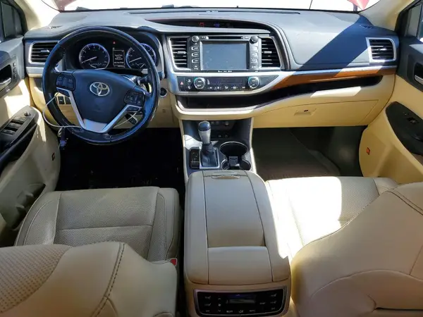 5TDDZRFHXHS394981 2017 TOYOTA HIGHLANDER - Image 8