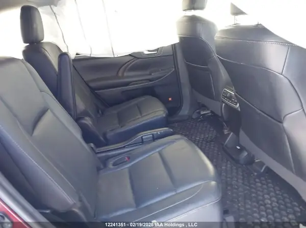 5TDDZRFHXHS396570 2017 TOYOTA HIGHLANDER - Image 8
