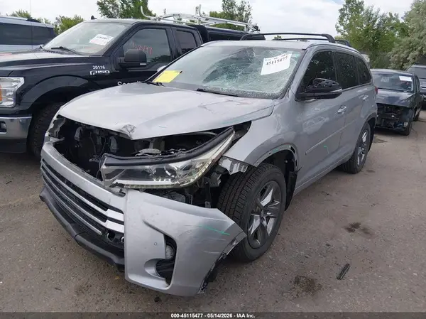 5TDDZRFHXHS406451 2017 TOYOTA HIGHLANDER - Image 2