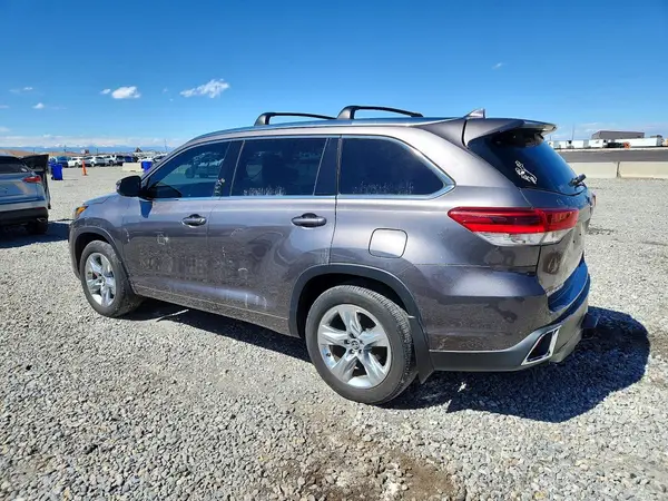 5TDDZRFHXHS415859 2017 TOYOTA HIGHLANDER - Image 2