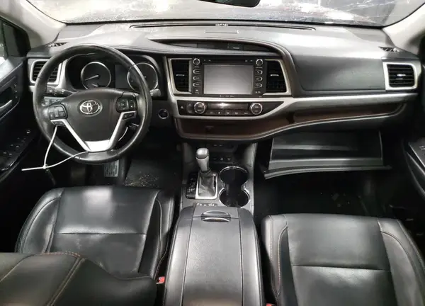 5TDDZRFHXHS435304 2017 TOYOTA HIGHLANDER - Image 8