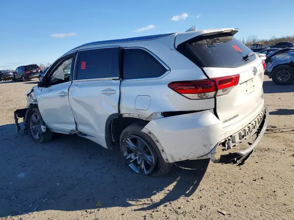 5TDDZRFHXHS441149 2017 TOYOTA HIGHLANDER - Image 2