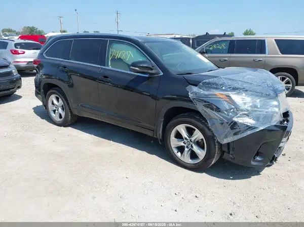 5TDDZRFHXJS492530 2018 TOYOTA HIGHLANDER - Image 1